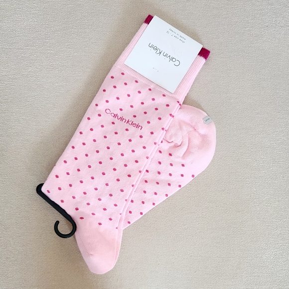 NWT Calvin Klein Pink Socks. Size 7-12 - Picture 3 of 8
